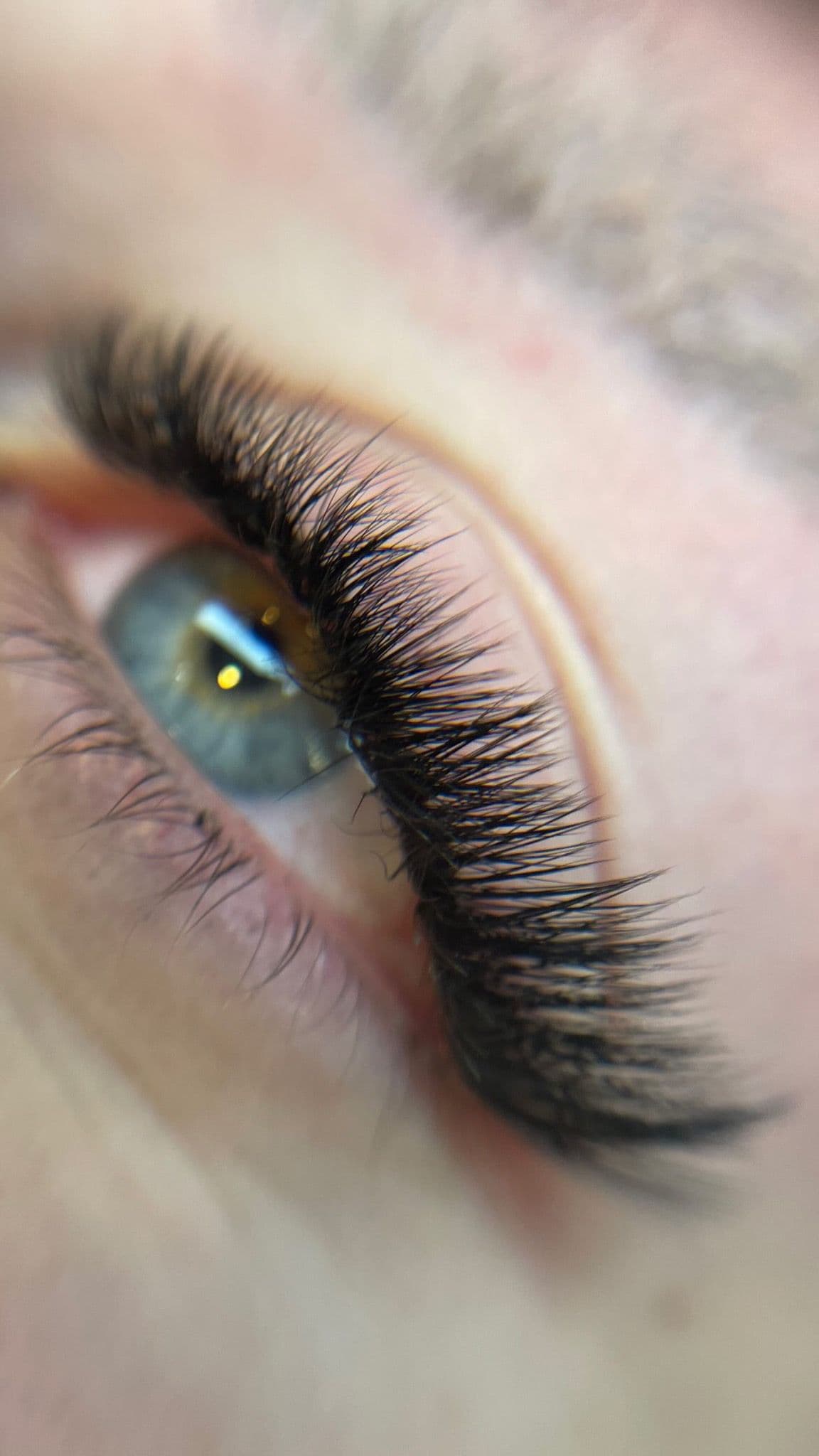 Volume Wimpern - Dramatischer Look